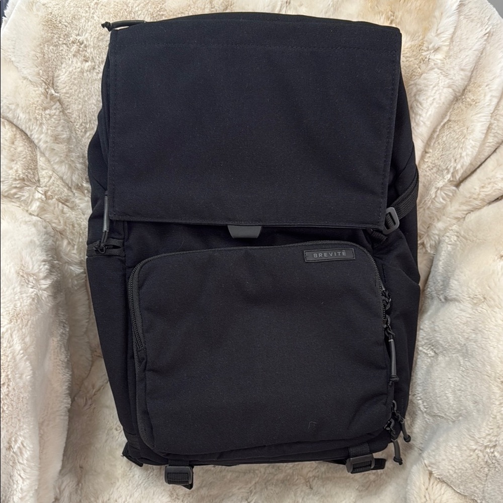 Brevite The Runner Camera Backpack - image 1